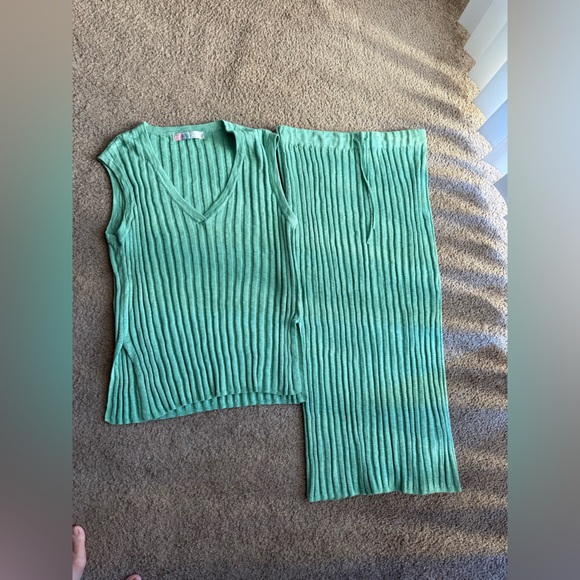 Green Sleeveless Ribbed Set - Picture 5 of 7
